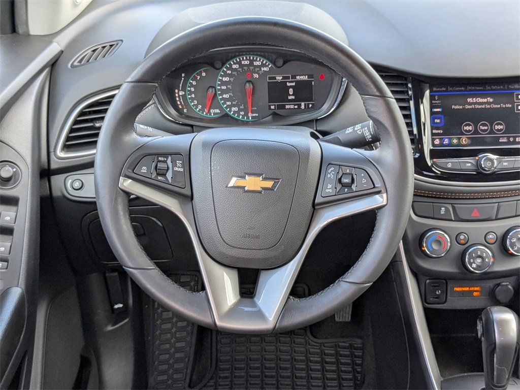 Certified 2022 Chevrolet Trax LT w/ LT Convenience Package image 13