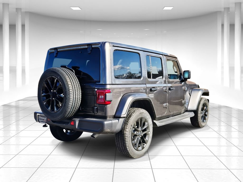 Used 2025 Jeep Wrangler Unlimited Sahara image 3