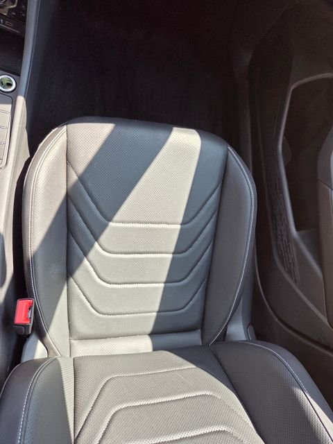 Certified 2023 Volkswagen Jetta SEL FWD image 23