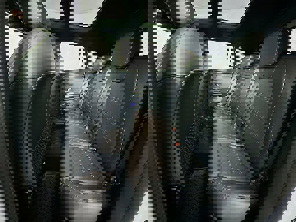 Used 2023 Mercedes-Benz GLA 35 AMG 4MATIC image 14