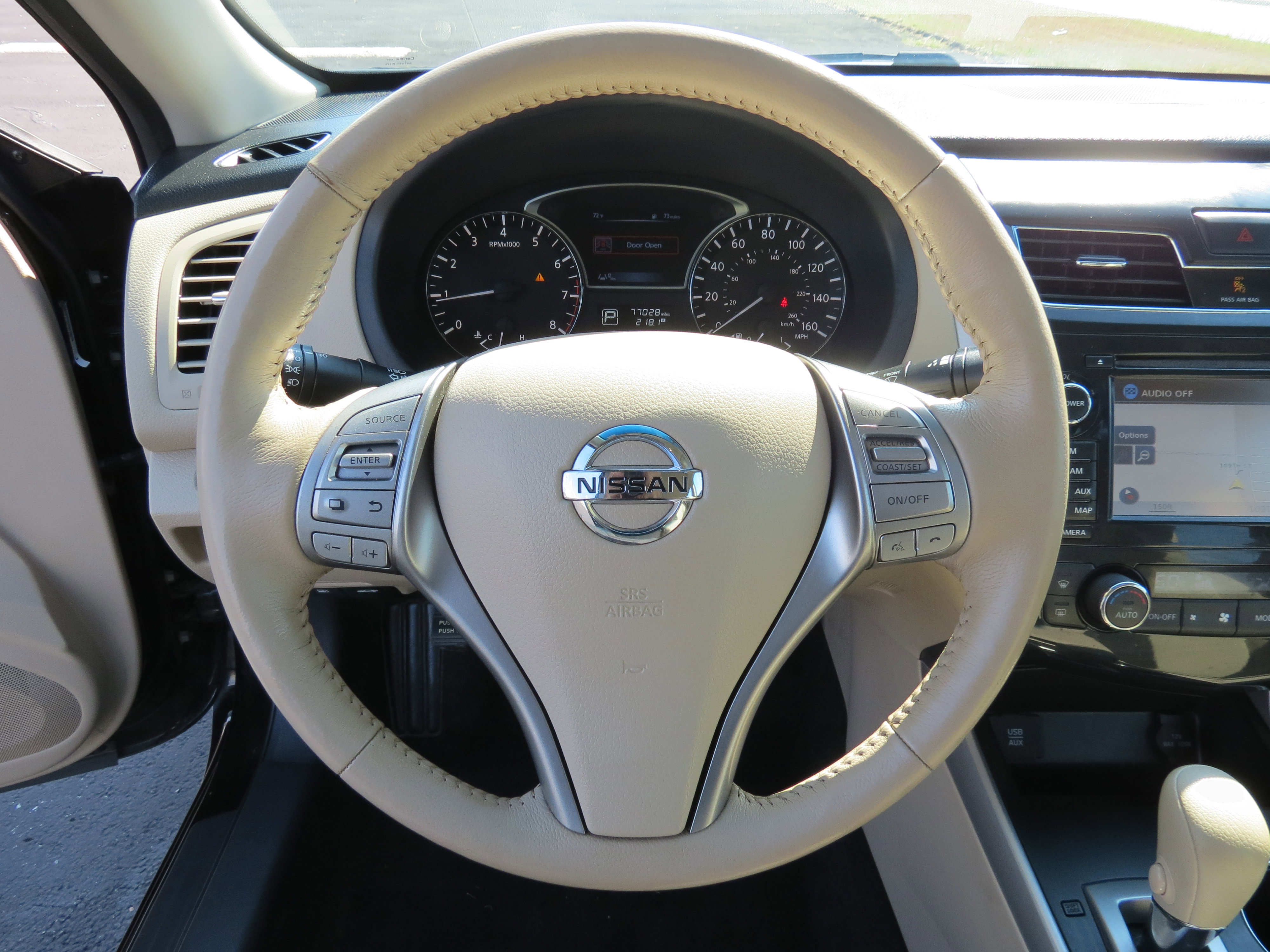 Used 2015 Nissan Altima 2.5 SV w/ Convenience Package image 12