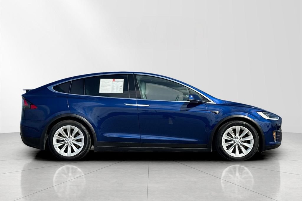 Used 2018 Tesla Model X AWD/4WD image 7