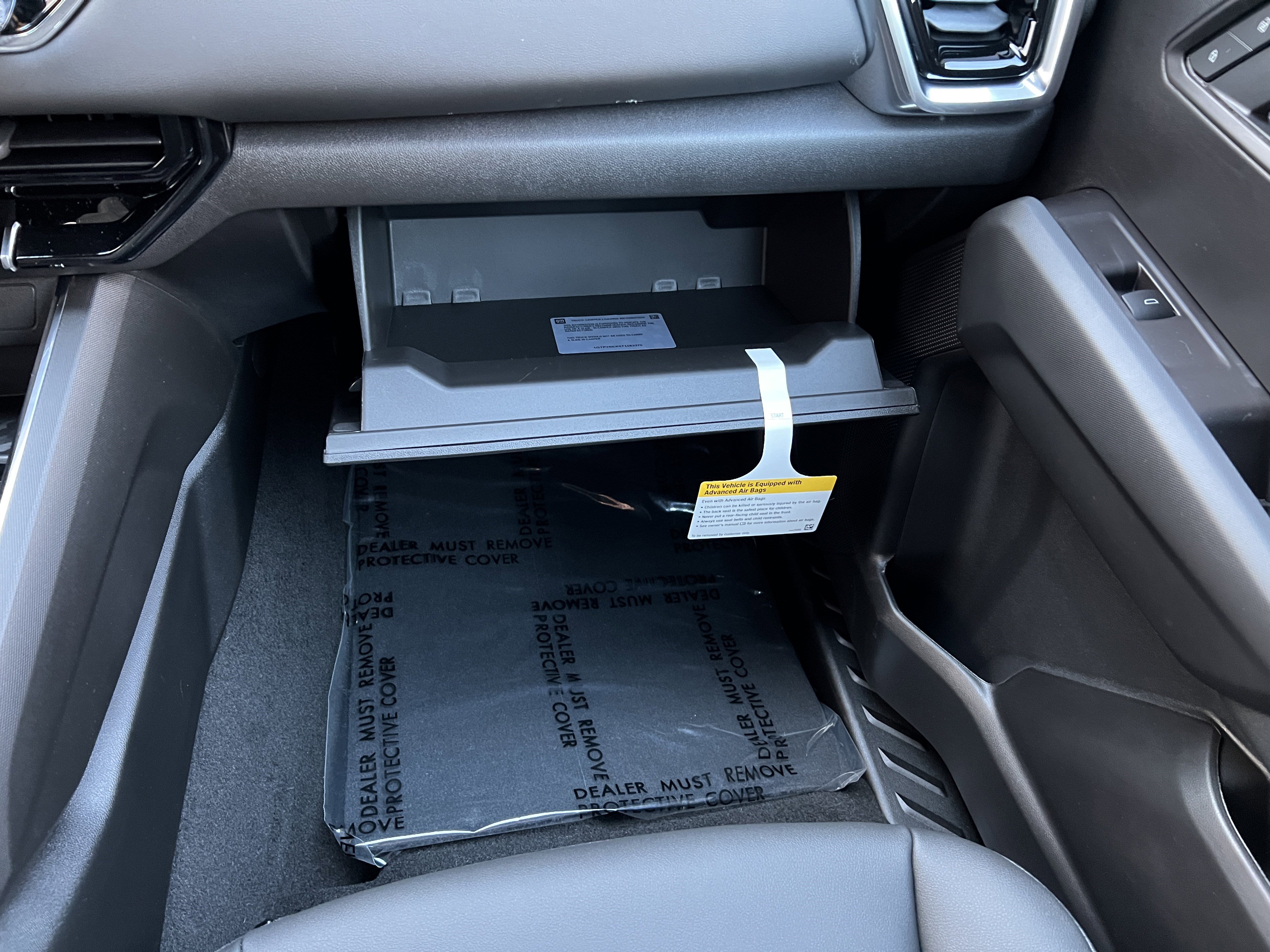 New 2026 GMC Canyon Elevation w/ Convenience Package image 31