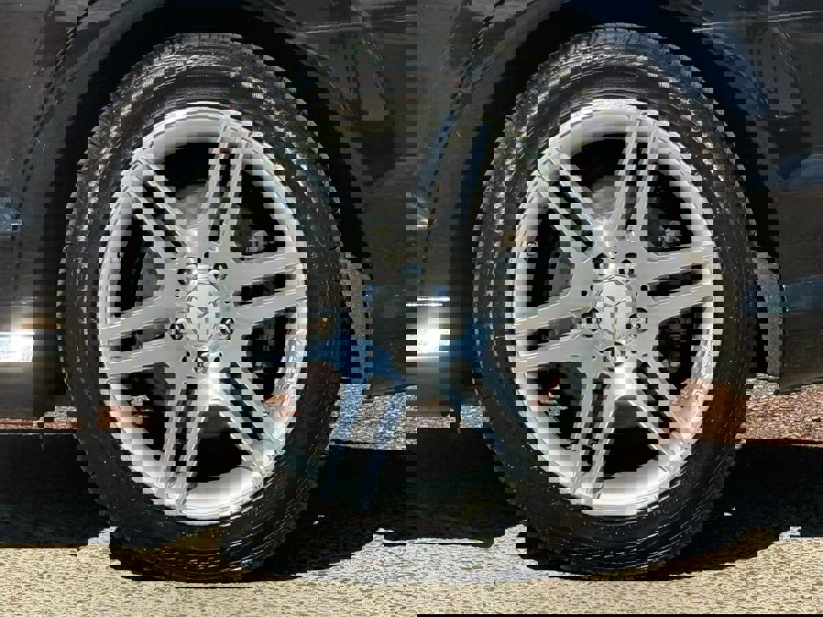 Used 2009 Mercedes-Benz C 350 Sport image 30