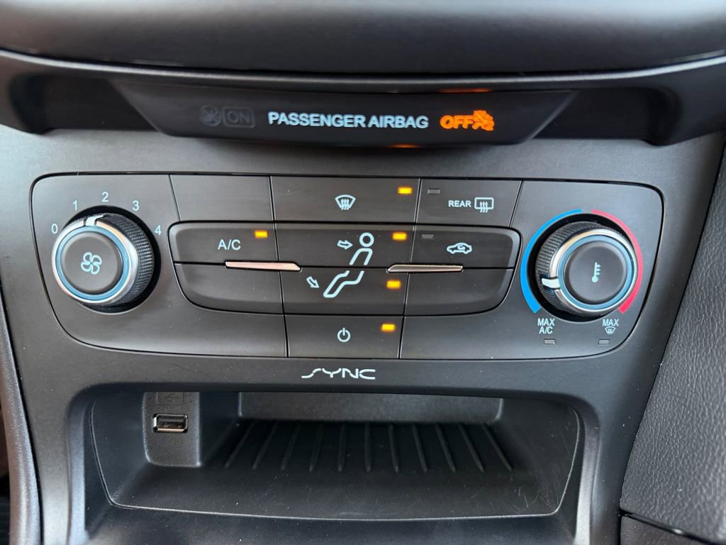 Used 2017 Ford Focus S image 25
