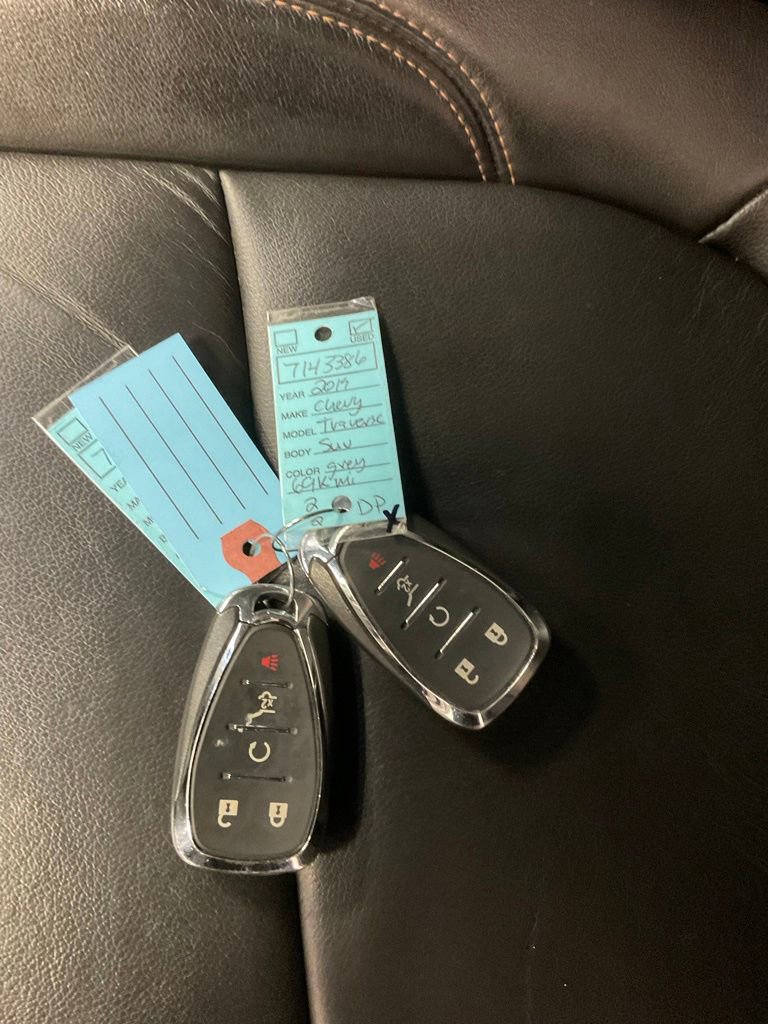 Used 2019 Chevrolet Traverse LT w/ LT Premium Package AWD/4WD image 37