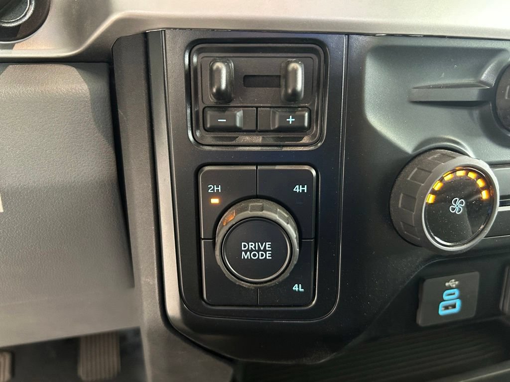 Used 2025 Ford F350 XLT AWD/4WD image 42