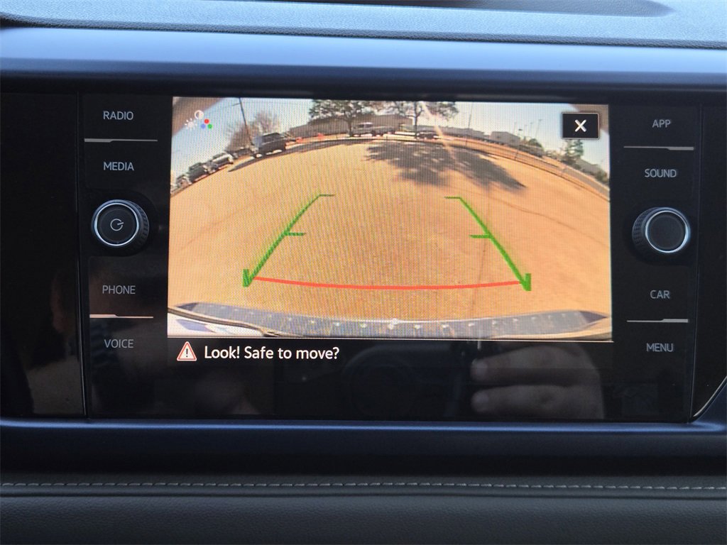 Used 2024 Volkswagen Taos SE image 20