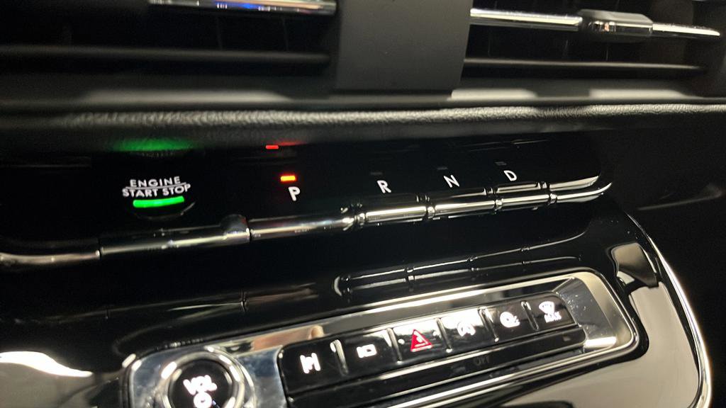 Used 2025 Lincoln Corsair Reserve AWD/4WD image 19