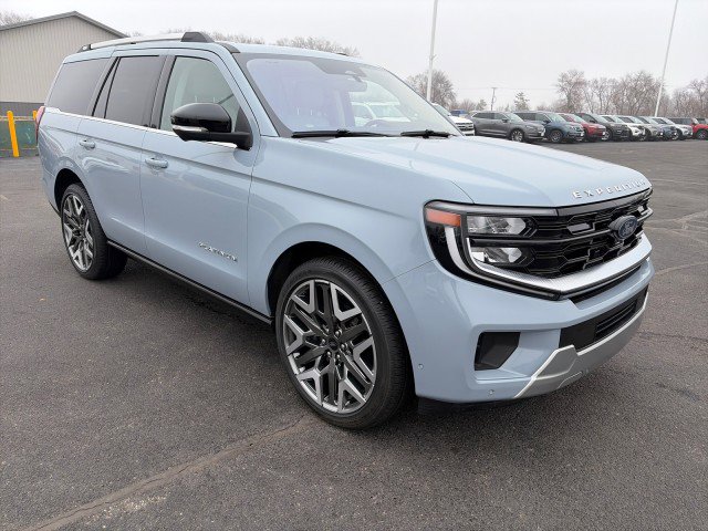 Used 2025 Ford Expedition Platinum w/ Platinum Ultimate Package AWD/4WD image 7