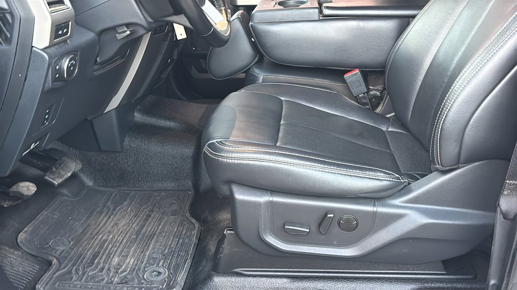 Used 2022 Ford F350 Lariat AWD/4WD image 24