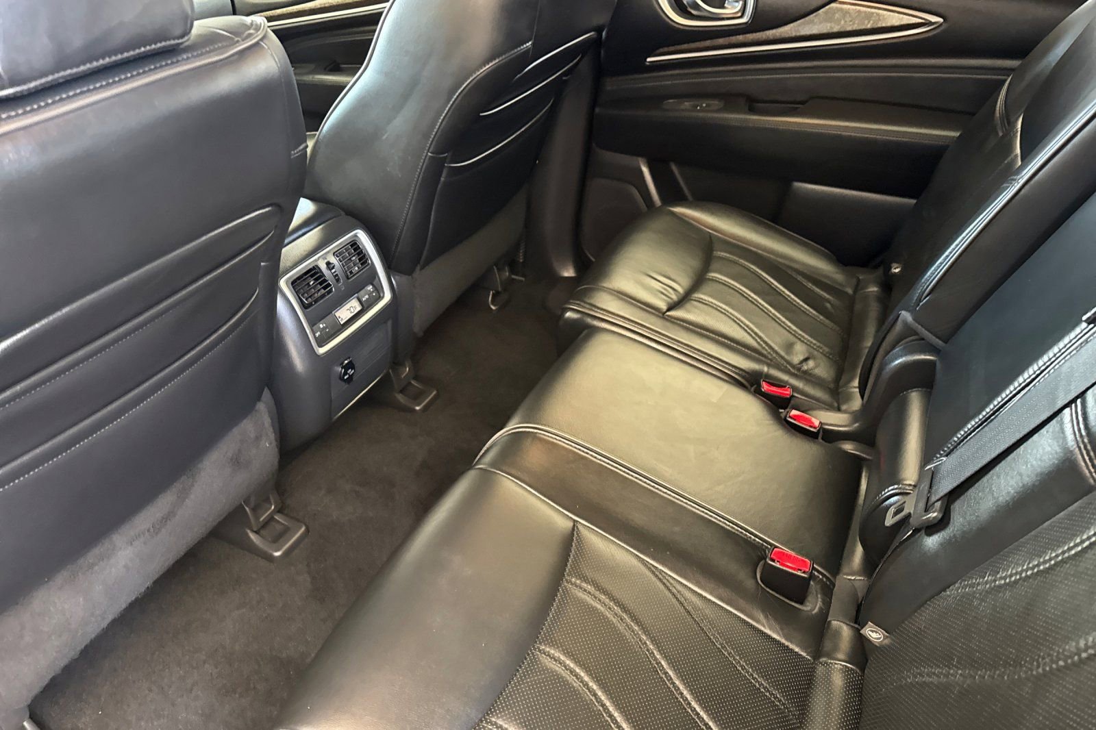 Used 2015 INFINITI QX60 Luxe w/ Premium Plus Package AWD/4WD image 12