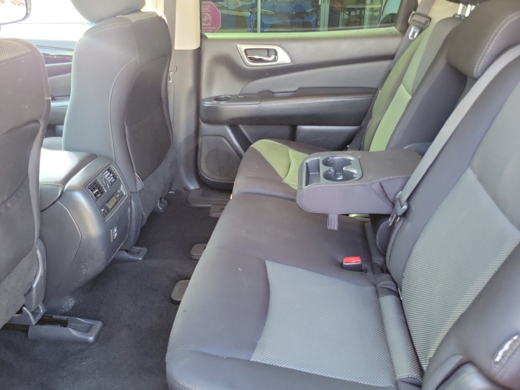 Used 2018 Nissan Pathfinder S FWD image 13