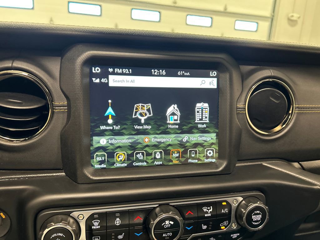 Used 2022 Jeep Wrangler Unlimited Sahara image 23