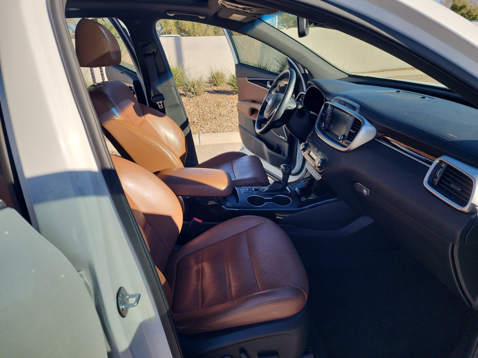 Used 2019 Kia Sorento SX image 19