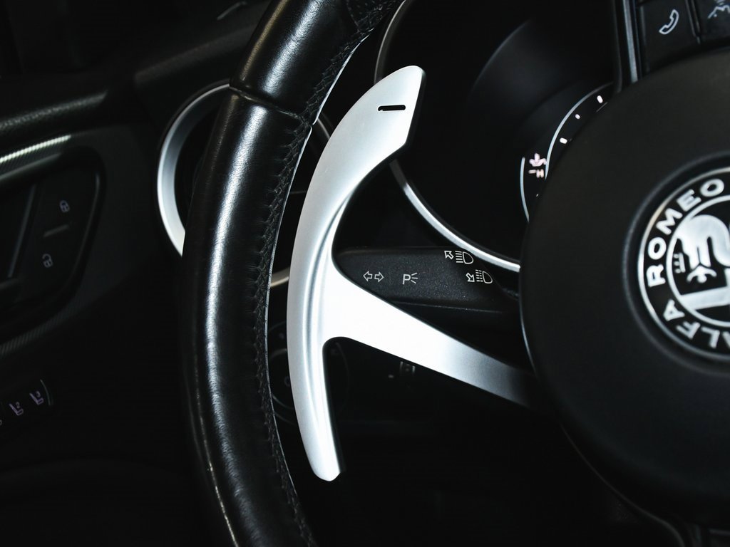 Used 2023 Alfa Romeo Stelvio Veloce image 36