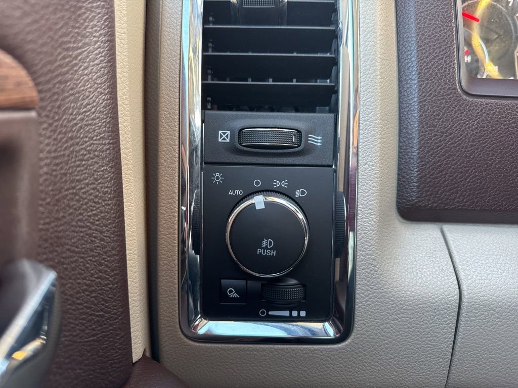 Used 2018 RAM 1500 Laramie w/ Convenience Group image 10