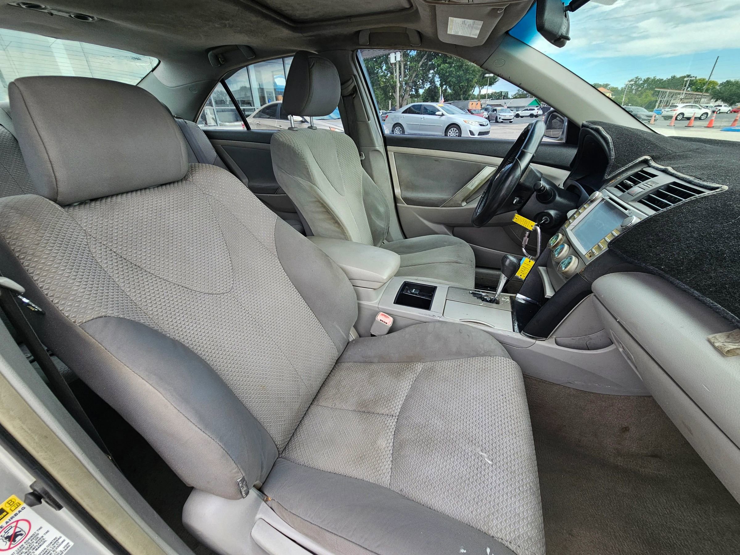 Used 2009 Toyota Camry SE FWD image 10