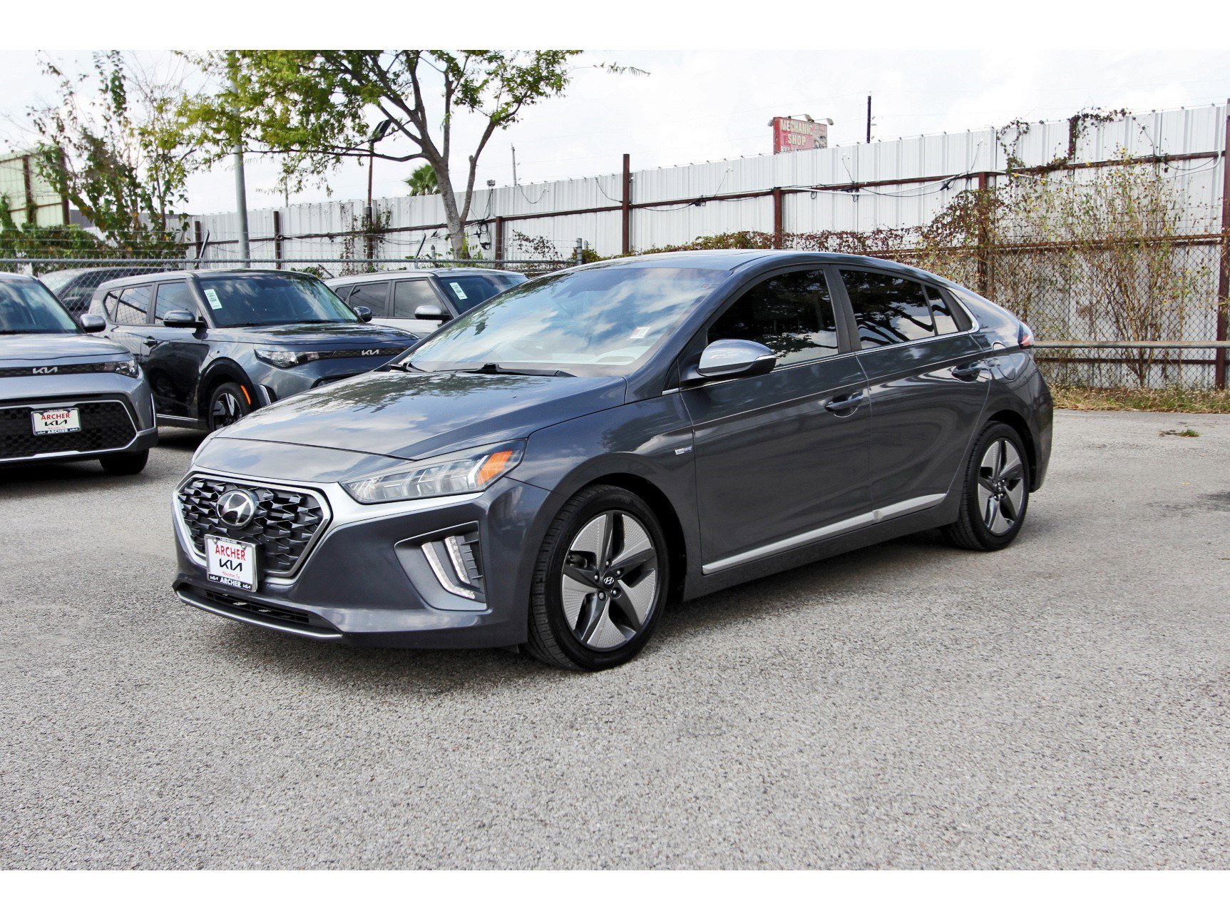 Used 2020 Hyundai Ioniq SEL image 3