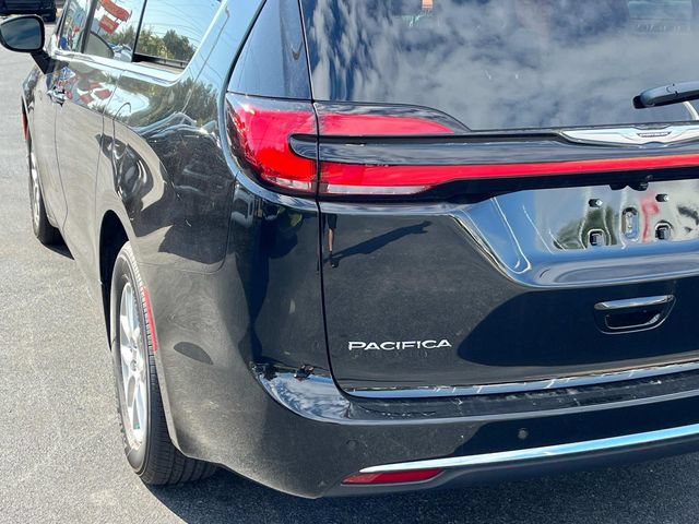 New 2026 Chrysler Pacifica Select FWD image 5