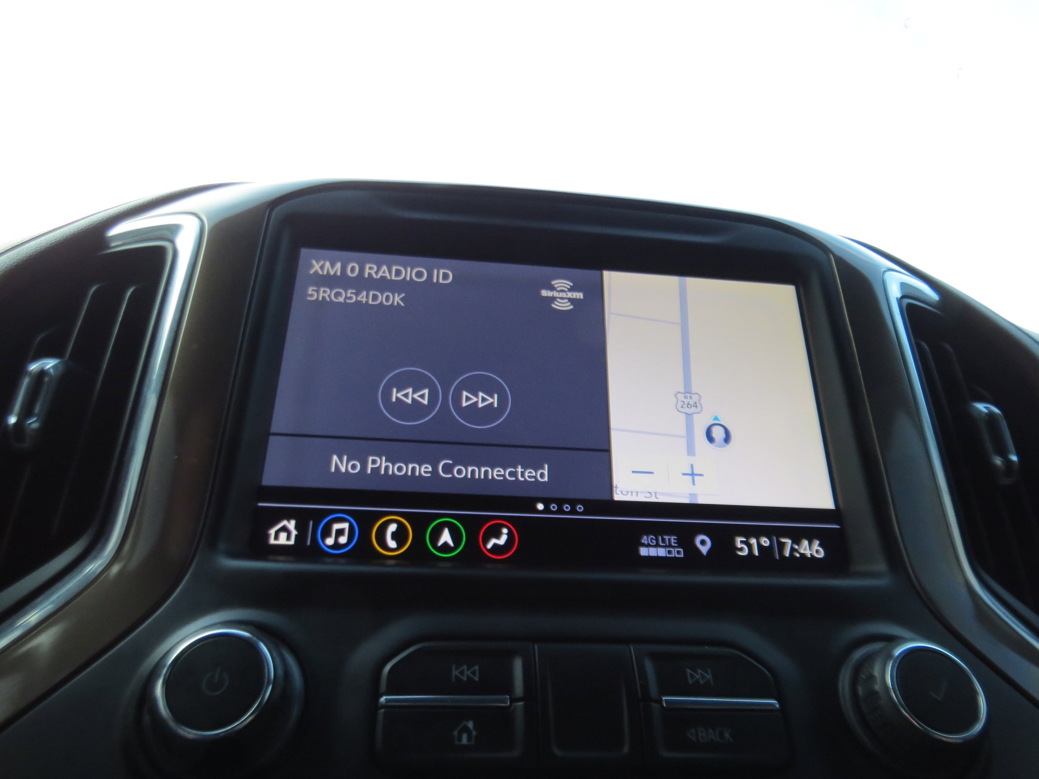 Certified 2019 Chevrolet Silverado 1500 High Country w/ Technology Package AWD/4WD image 28