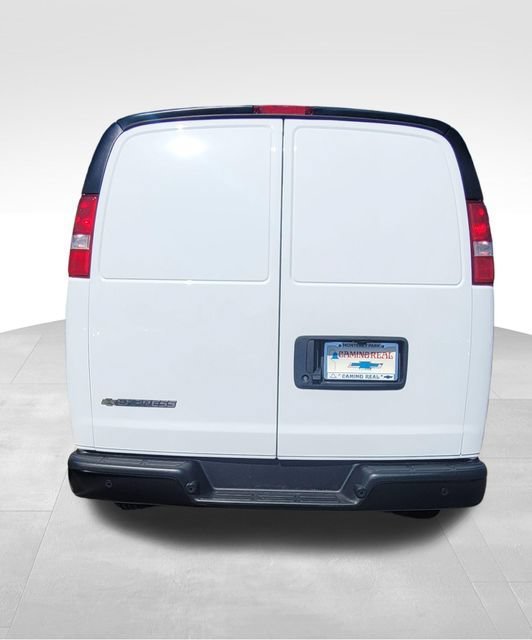 New 2025 Chevrolet Express 2500 Extended w/ Communications Package RWD image 6