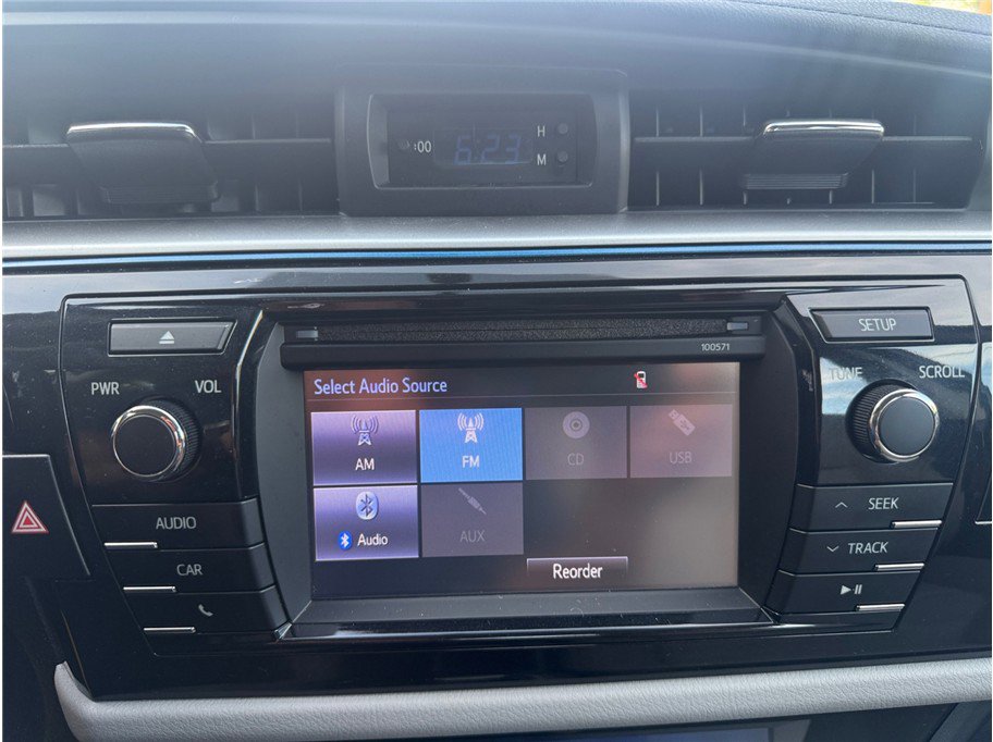 Used 2016 Toyota Corolla LE FWD image 18