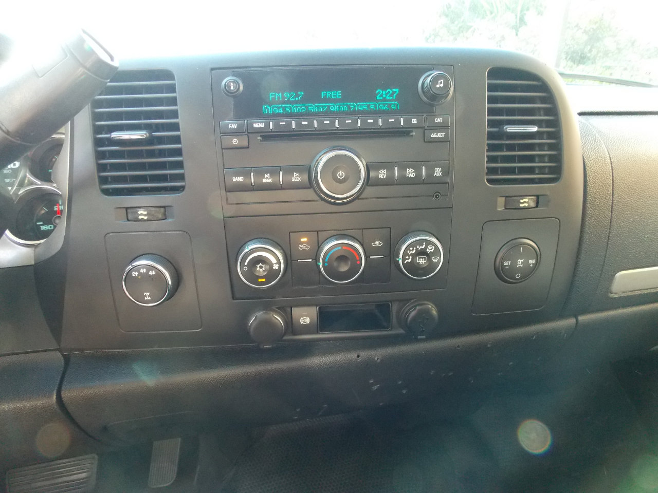 Used 2012 GMC Sierra 3500 SLE w/ SLE Preferred Package image 11