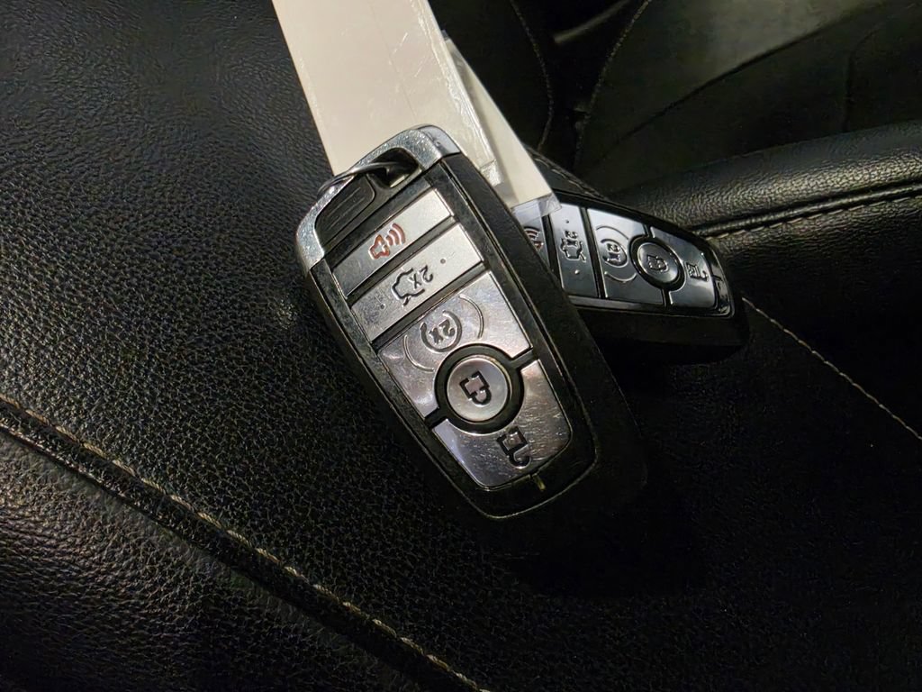 Used 2019 Ford Fusion Titanium FWD image 10