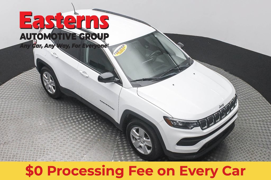 Used 2022 Jeep Compass Latitude w/ Convenience Group FWD image 3