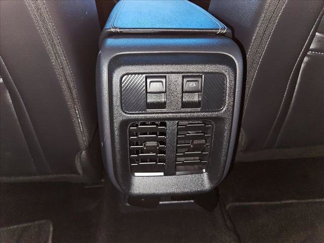Used 2025 Ford Bronco Outer Banks AWD/4WD image 17