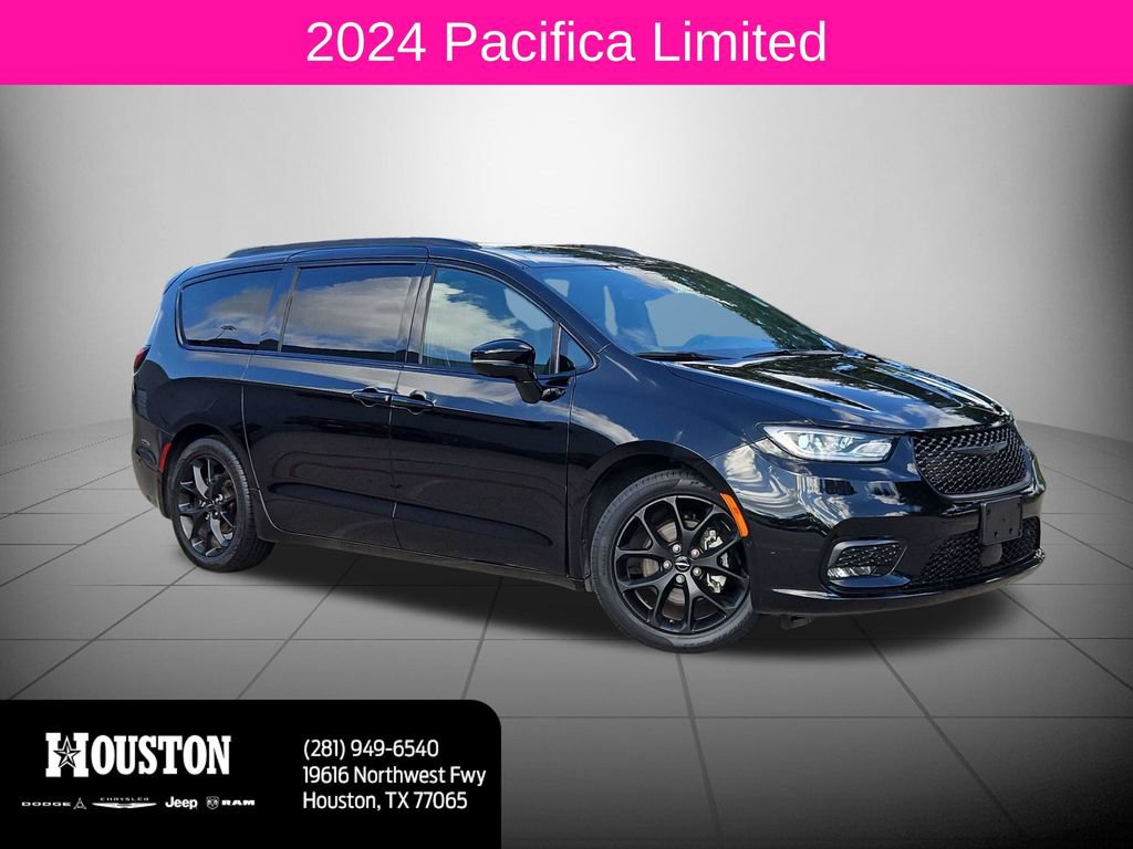 Used 2024 Chrysler Pacifica Limited w/ Uconnect Theater Family Group