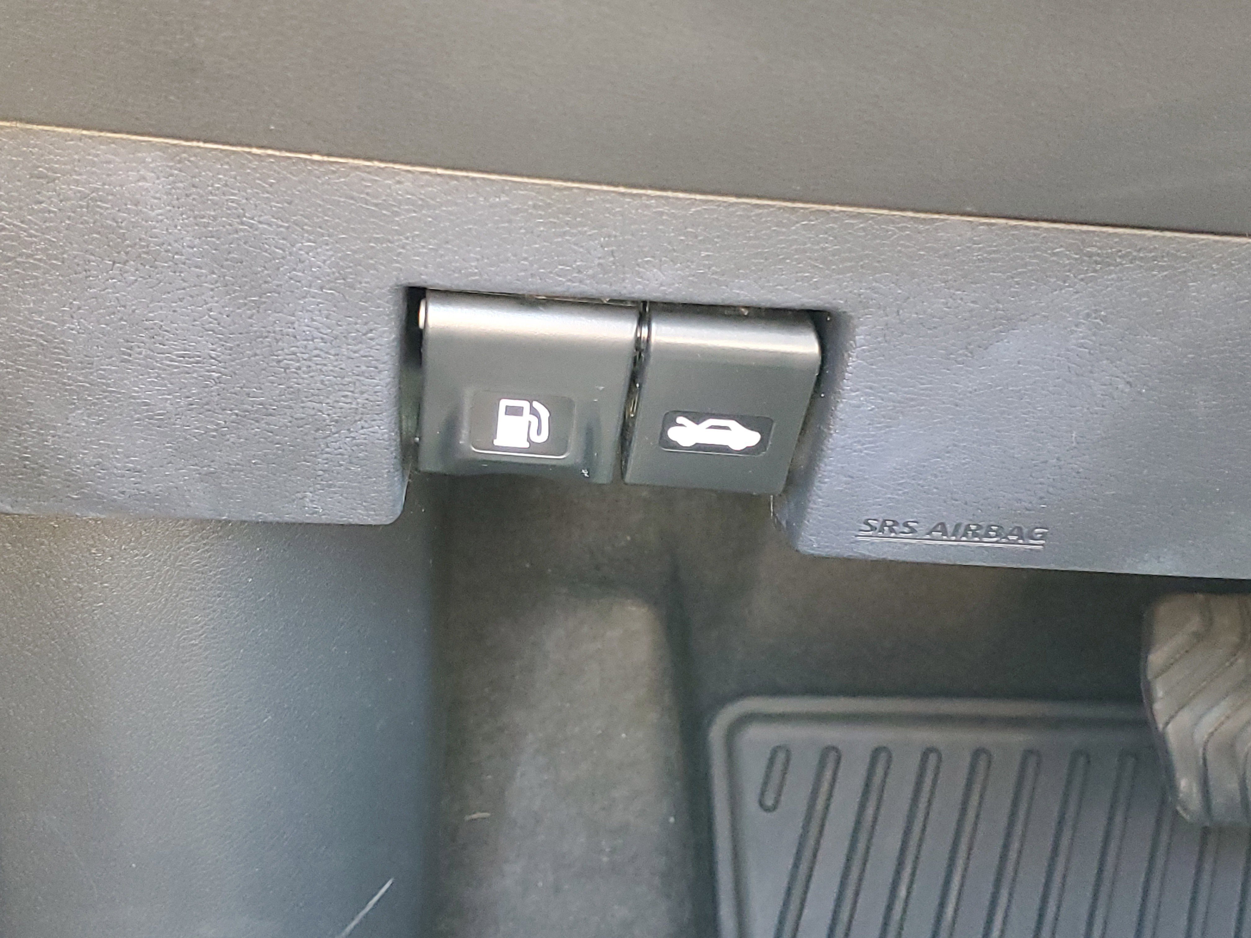 Used 2022 Nissan Kicks SV FWD image 22