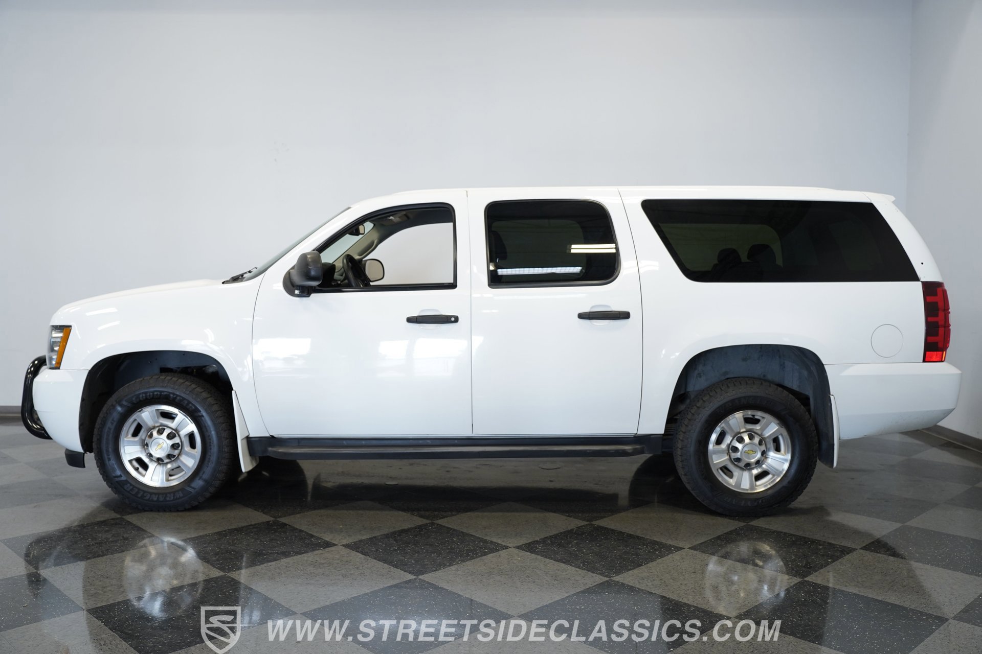 Used 2012 Chevrolet Suburban 2500 w/ Skid Plate Package image 2