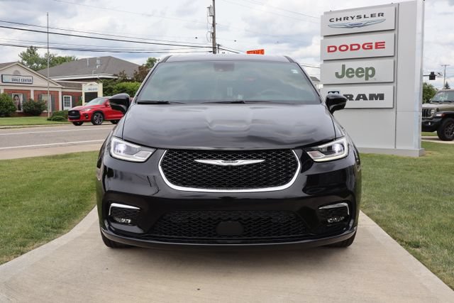 Used 2026 Chrysler Pacifica Select AWD/4WD image 6