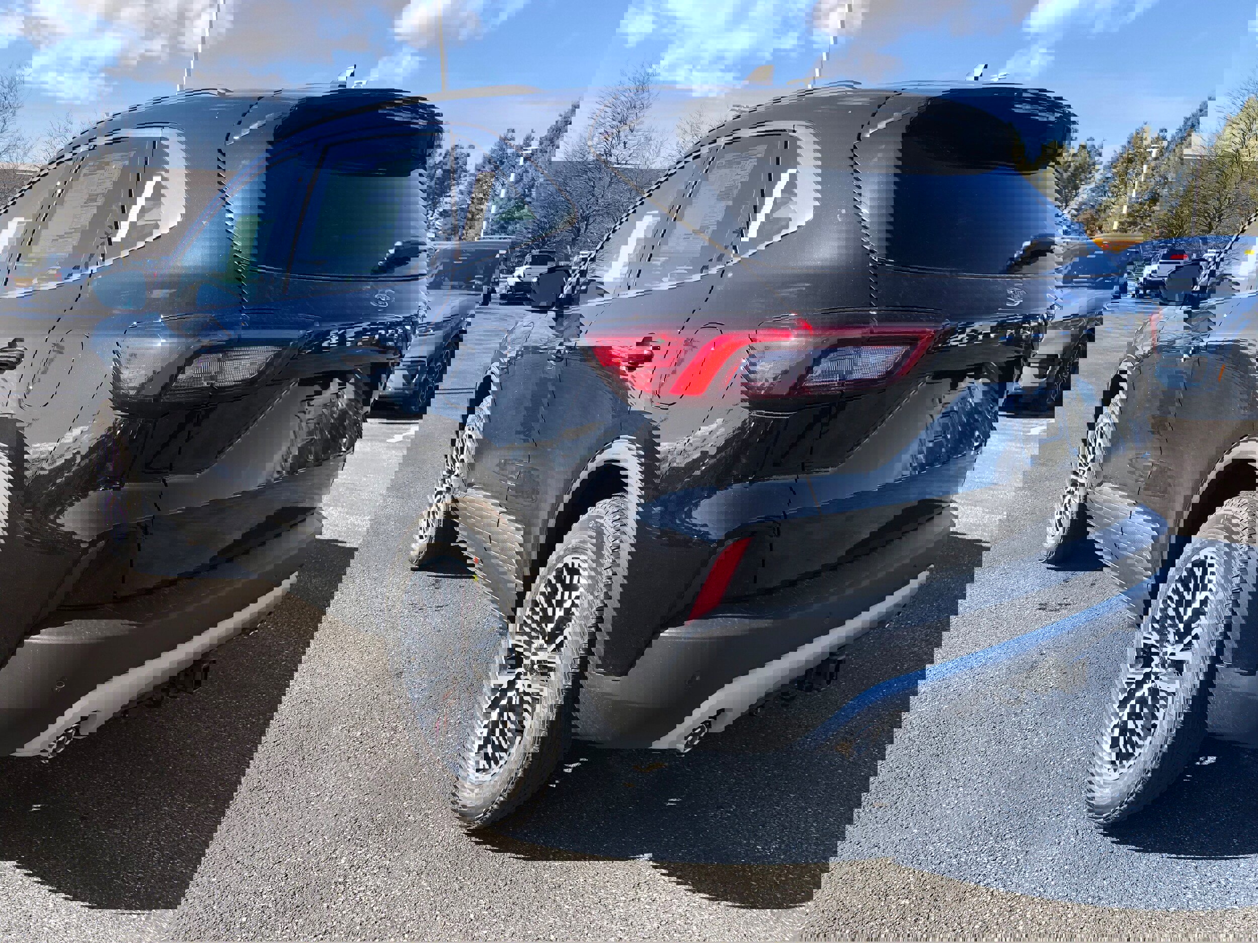 New 2025 Ford Escape SE w/ Class II Trailer Tow Package image 3