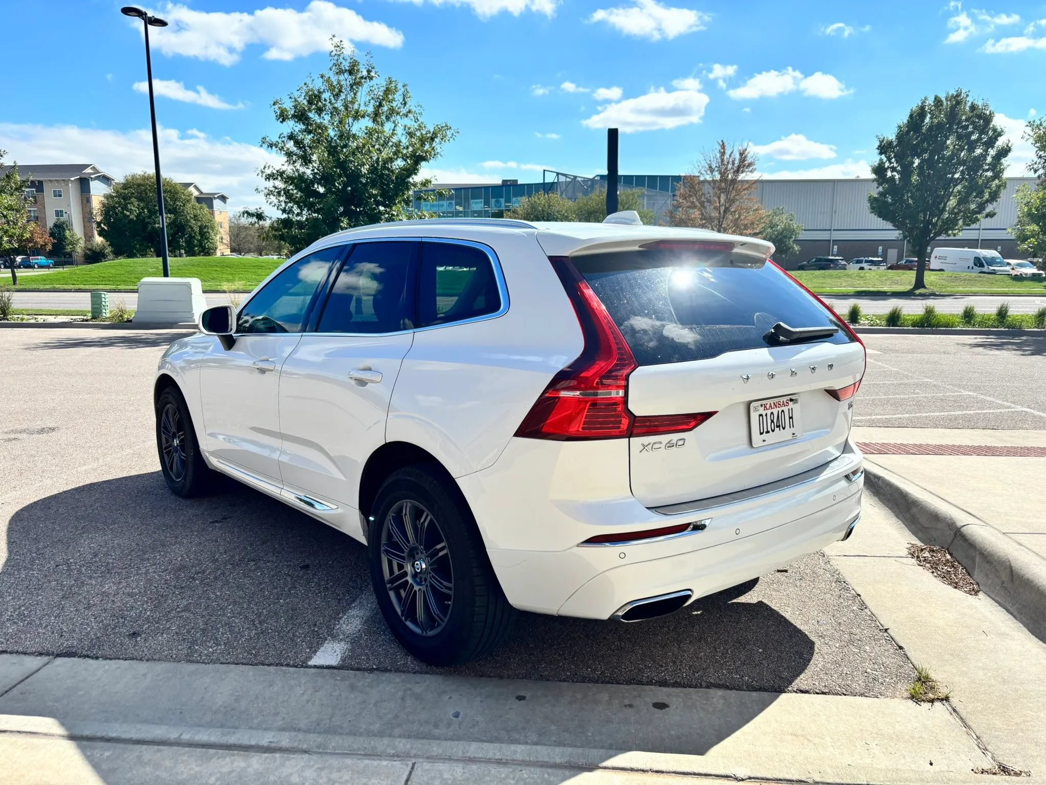 Used 2021 Volvo XC60 T5 Inscription w/ Advanced Package FWD image 5