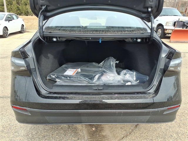 New 2026 Nissan Sentra SV image 9