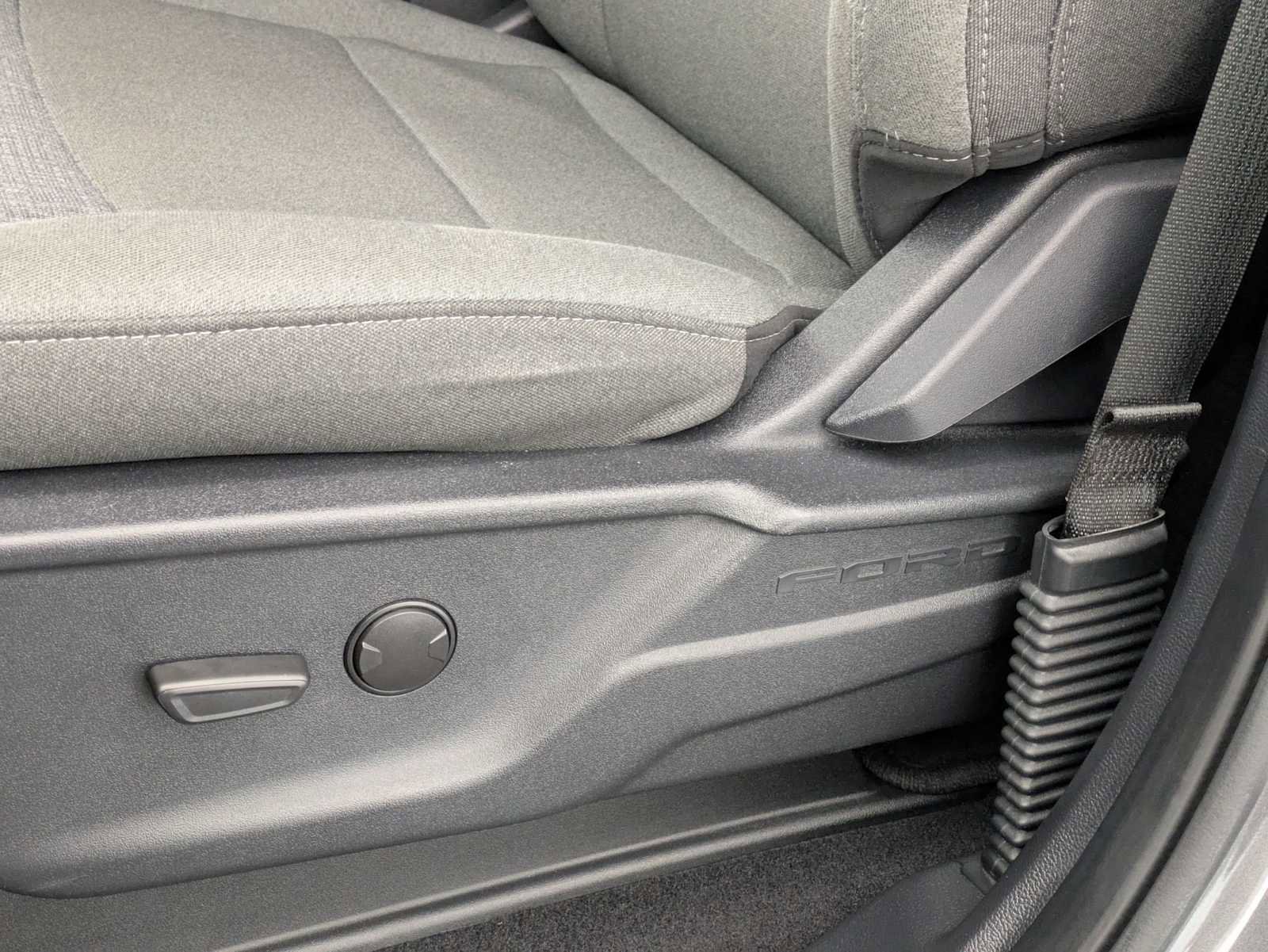 Used 2024 Ford F150 XLT AWD/4WD image 17
