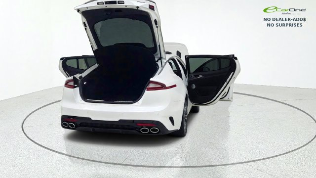 Used 2020 Kia Stinger GT1 RWD image 17