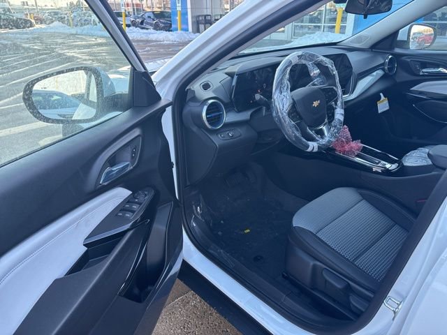 New 2026 Chevrolet Trax LT w/ Driver Confidence Package image 7