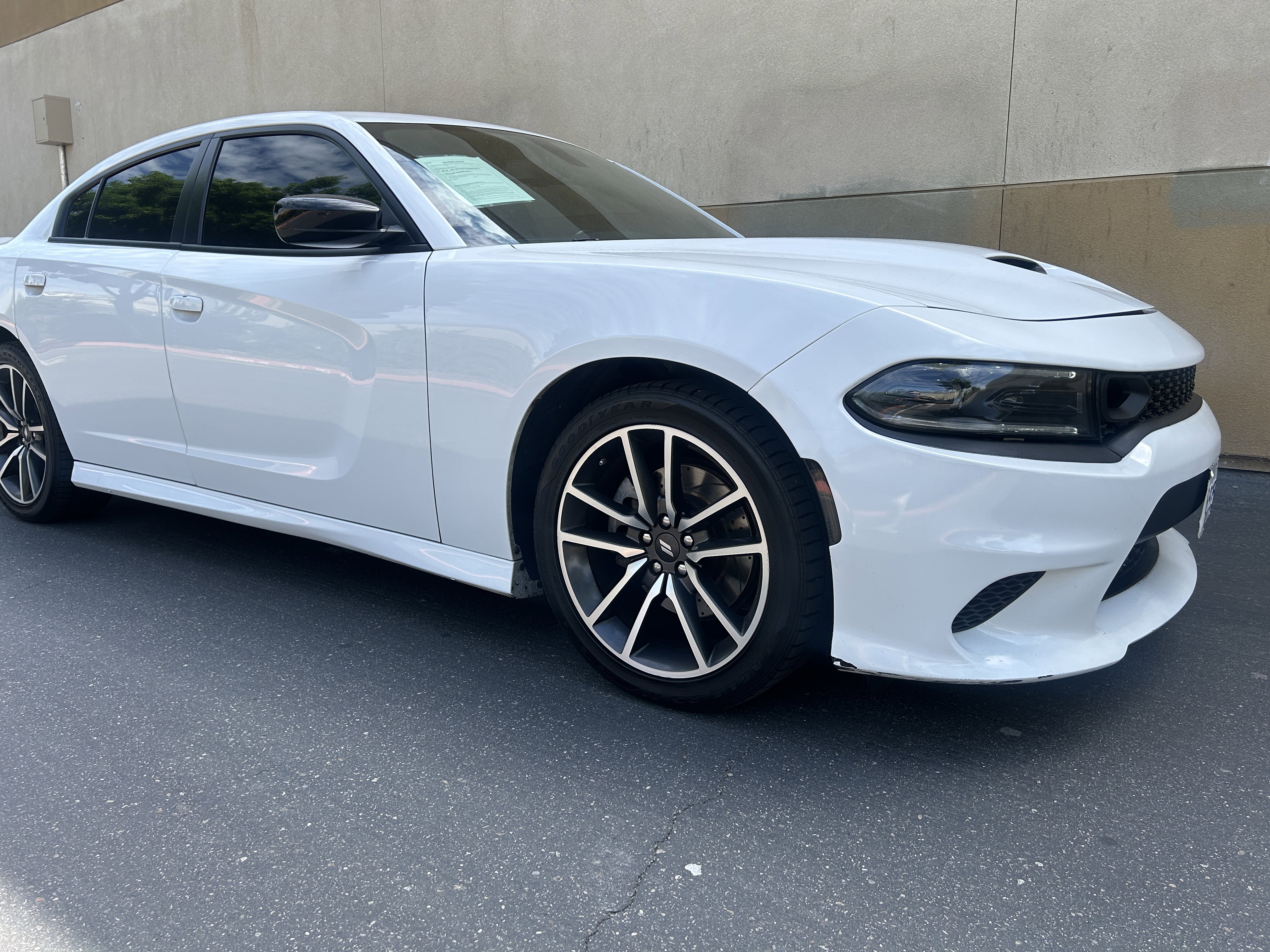 Used 2023 Dodge Charger R/T w/ Navigation & Travel Group image 9