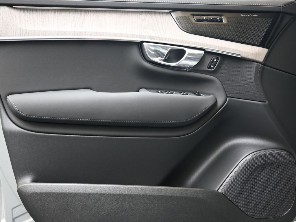 New 2026 Volvo XC90 B6 Ultra w/ Lounge Package image 26