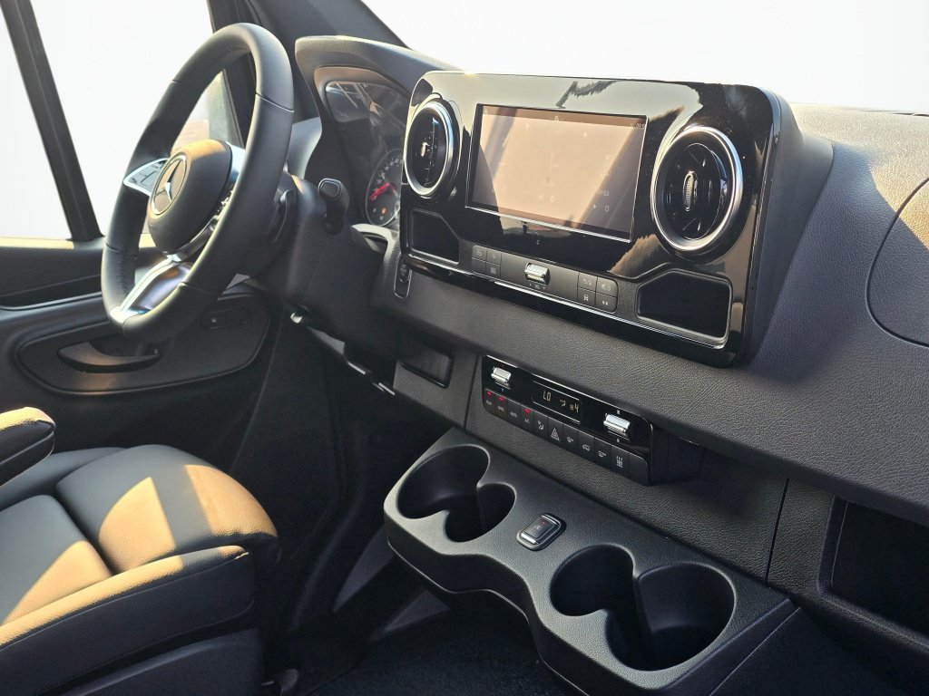New 2026 Mercedes-Benz Sprinter 2500 image 21