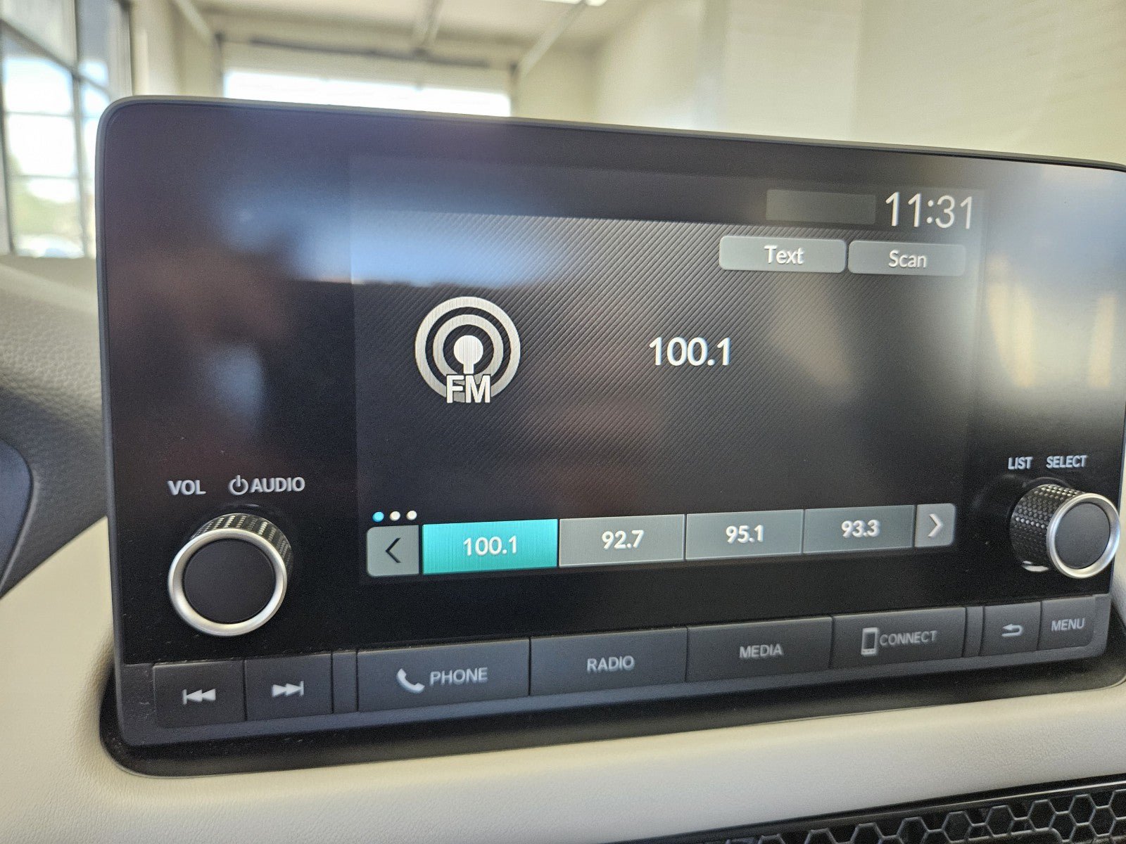 Used 2025 Honda HR-V LX image 23