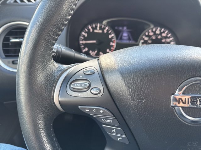 Used 2017 Nissan Pathfinder SL image 27