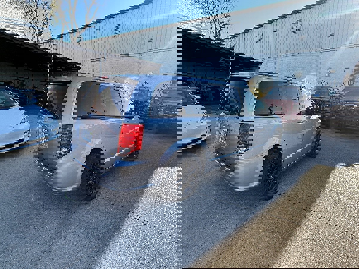 Used 2019 Dodge Grand Caravan GT image 4