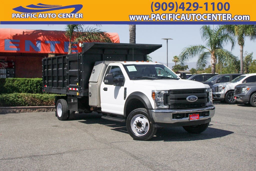 Used 2018 Ford F550 2WD Regular Cab Super Duty image 1