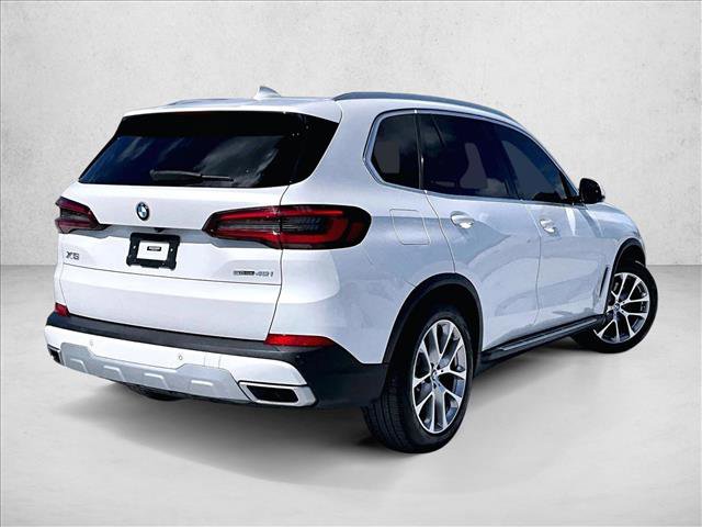 Used 2021 BMW X5 sDrive40i w/ Premium Package image 2