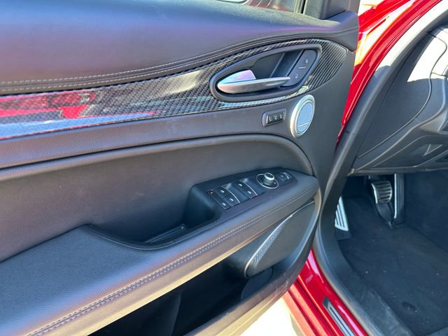Used 2022 Alfa Romeo Stelvio Quadrifoglio w/ Active Assist Plus Package AWD/4WD image 21